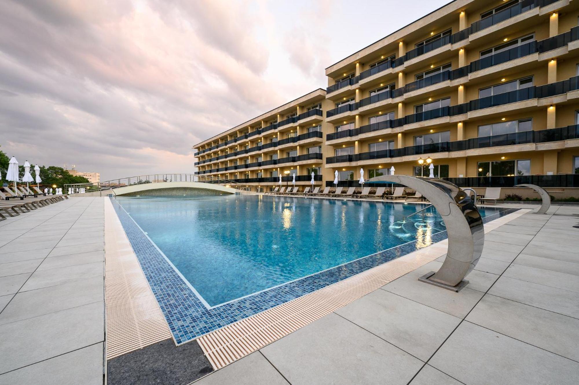 Empire Balneo & Spa Hotel Хисаря Экстерьер фото