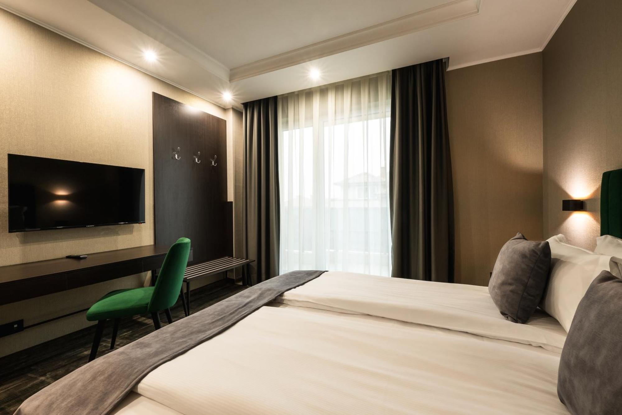 Empire Balneo & Spa Hotel Хисаря Экстерьер фото